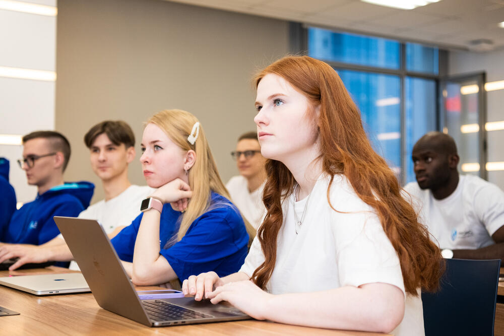 Ученые, преподаватели и студенты НИТУ МИСИС обсудили актуальные проблемы и задачи прикладной физики